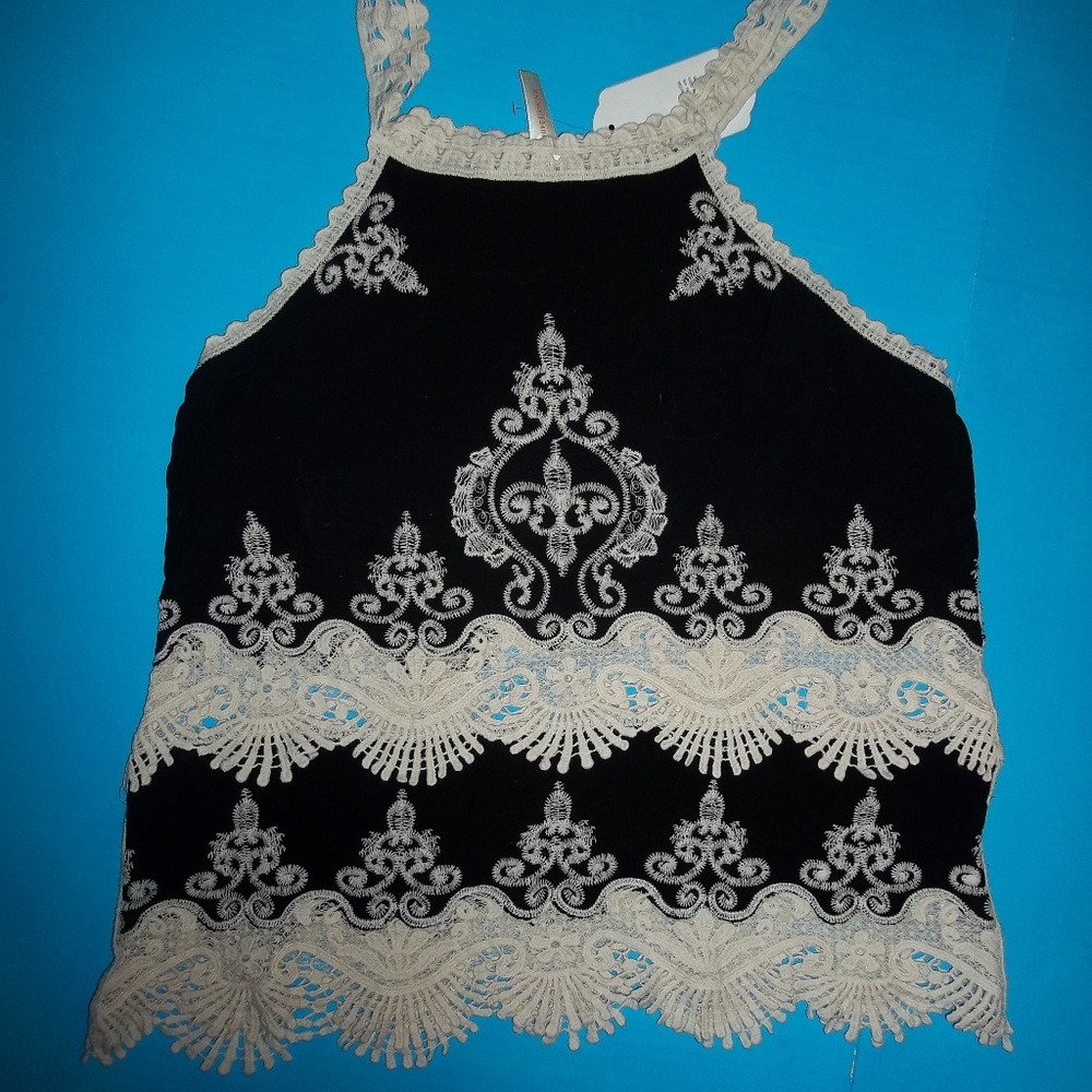 M INTRICATE CROCHET LACE SWING TANK NWT
